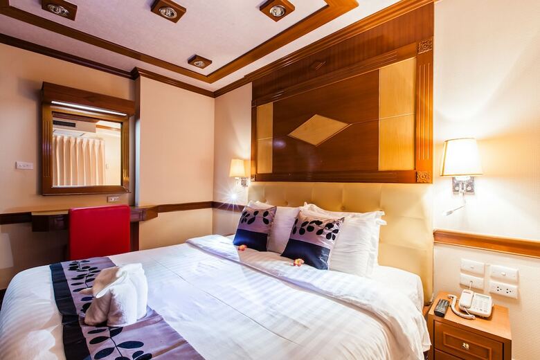 Oyo 796 Paradise Sukhumvit Hotel