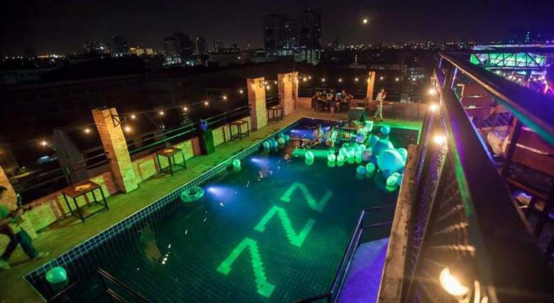 Oyo 796 Paradise Sukhumvit Hotel