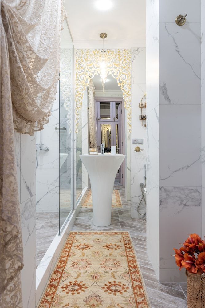 Mr. Grey Boutique Hotel