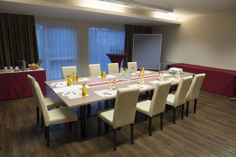 Hotel R�delheimer Hof - Am Wasserturm