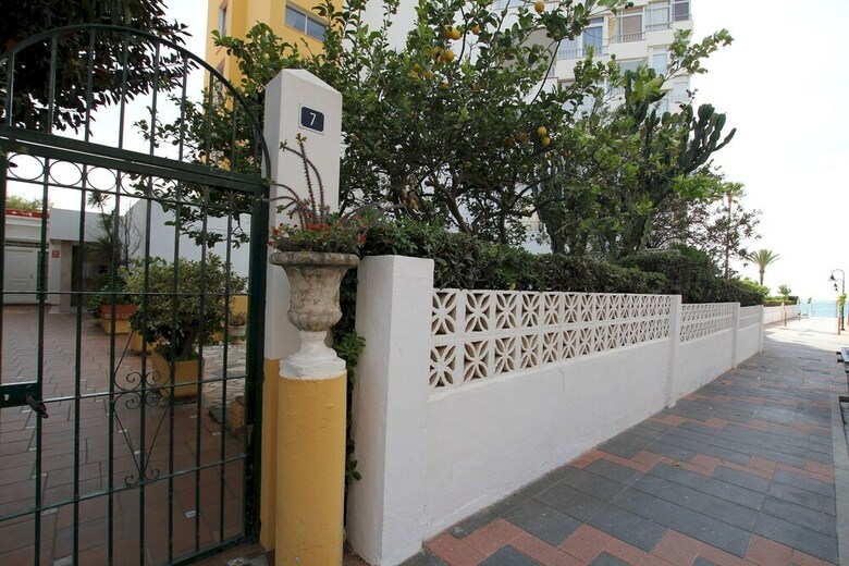 Apartamentos Butibamba Playa - Cozy Studio On The Beach