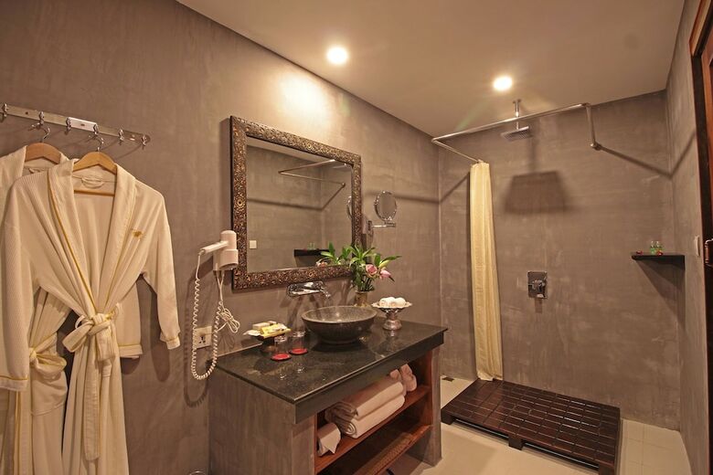 Golden Temple Hotel