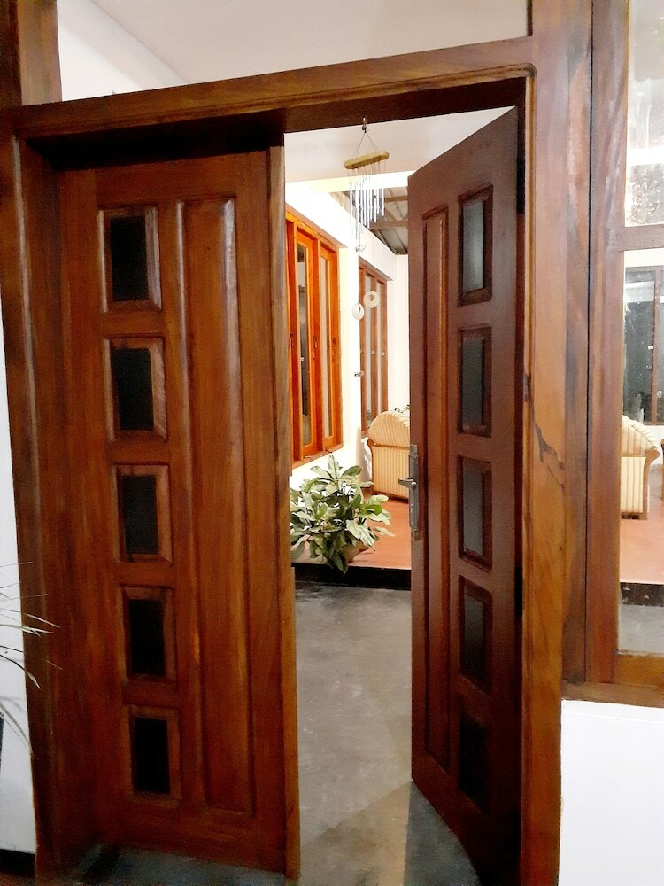 Hotel Raa Pala Lake Resort