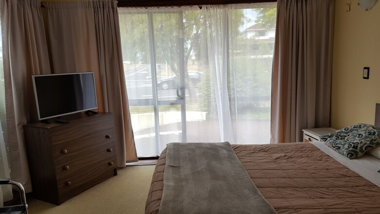 Ace Motor Lodge