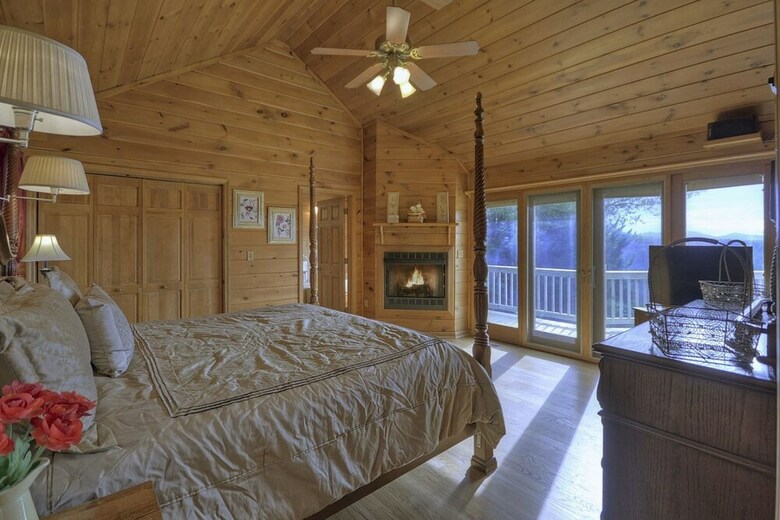 Cabana Mountain Serenity