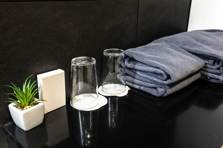Dockyard Hotel