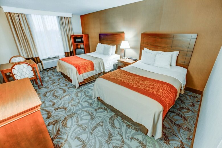 Hotel Comfort Inn & Suites