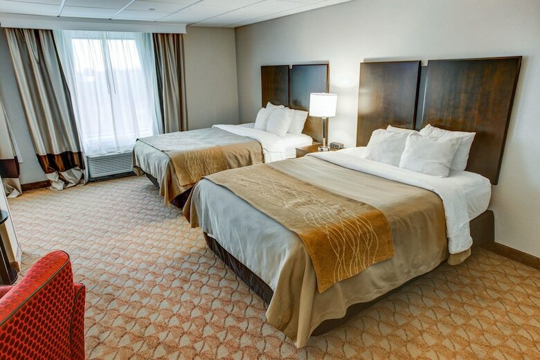 Hotel Comfort Inn & Suites