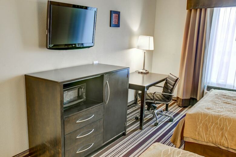 Hotel Comfort Inn & Suites
