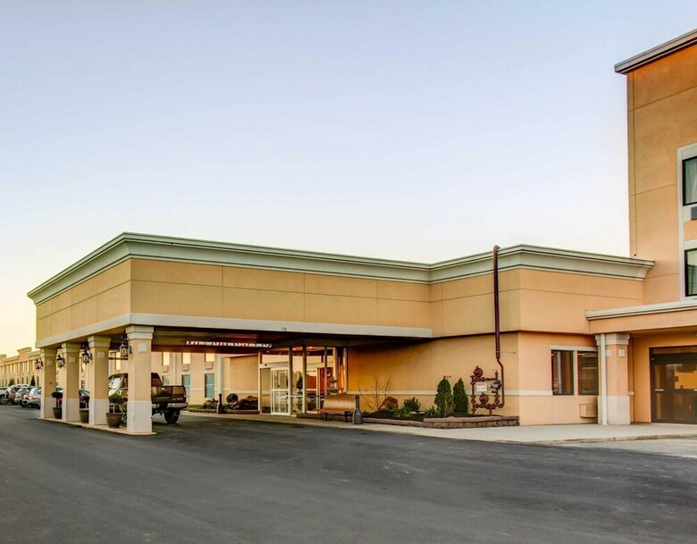 Hotel Comfort Inn & Suites