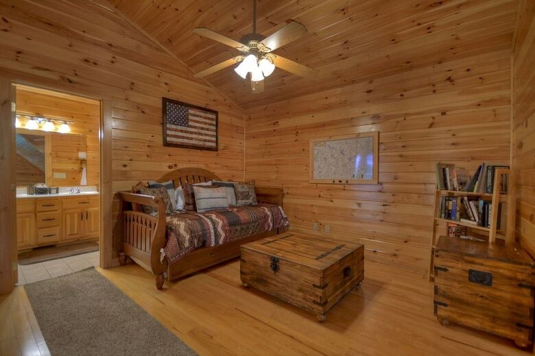 Cabana Oakawana Lodge