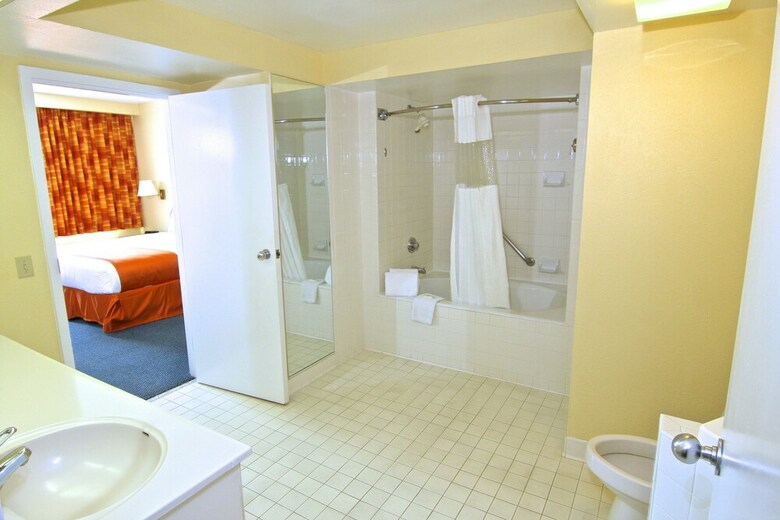 Hotel Ramada By Wyndham Kissimmee Gateway