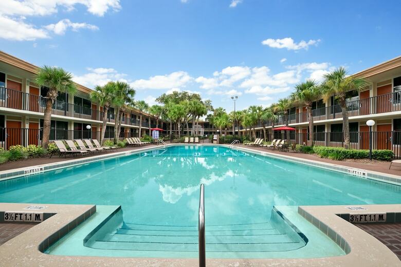 Hotel Ramada By Wyndham Kissimmee Gateway
