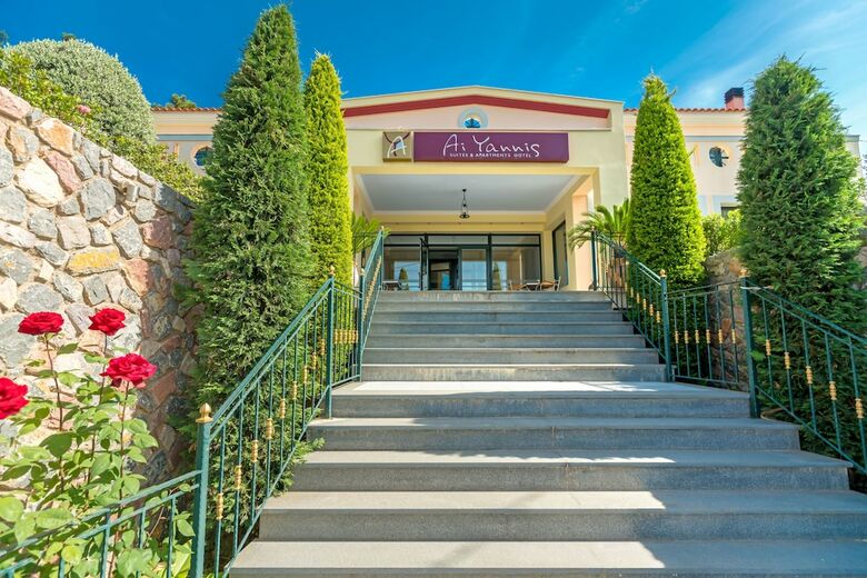 Aparthotel Ai Yannis Suites And Apartments Hotel