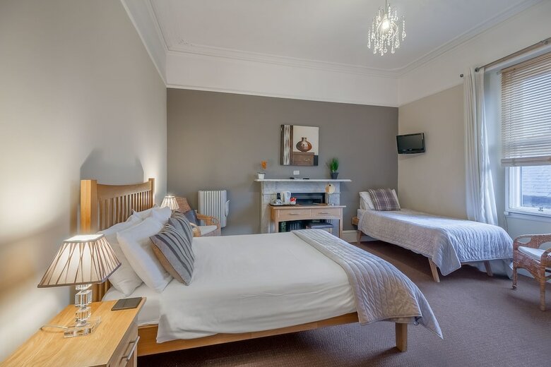 Hotel Ambleside Central - Guest House