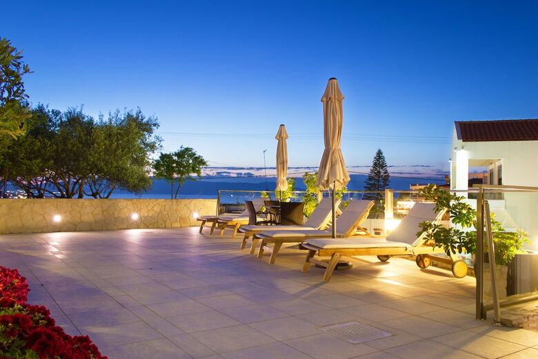 Apartamentos Esthisis Suites Chania