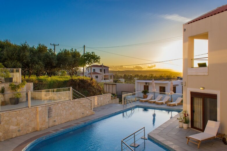 Apartamentos Esthisis Suites Chania