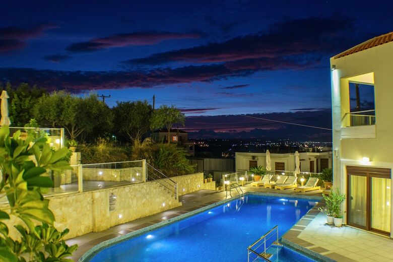 Apartamentos Esthisis Suites Chania