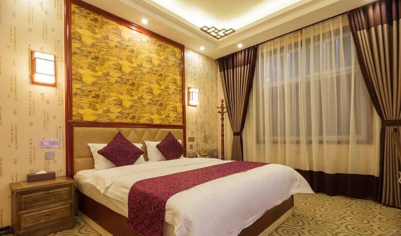 Qingcheng Elegant Hotel
