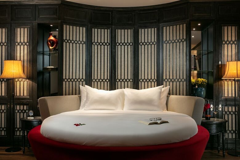 Shining Central Hotel & Spa