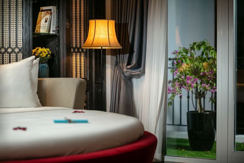Shining Central Hotel & Spa