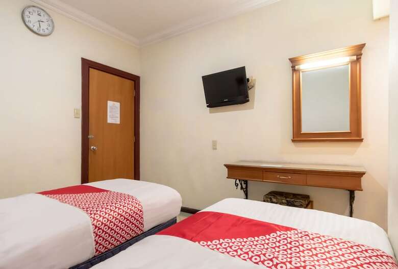 Oyo 487 Gajah Mada Hotel