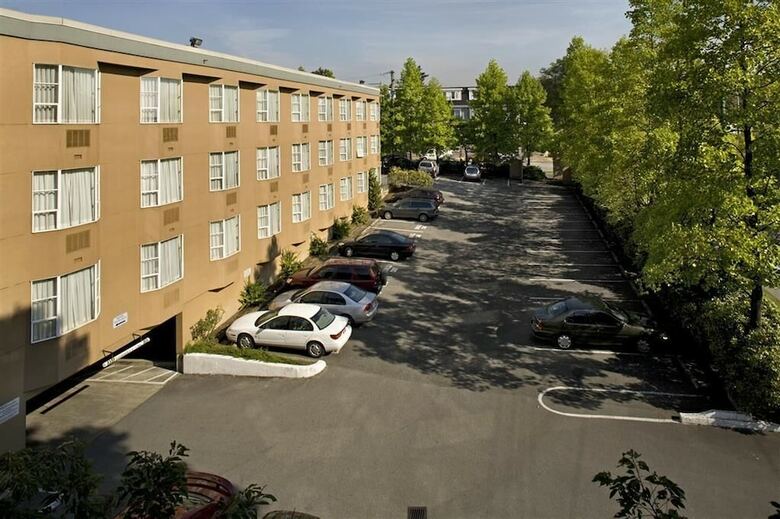 Coast Vancouver Airport Hotel