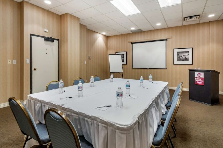 Coast Vancouver Airport Hotel