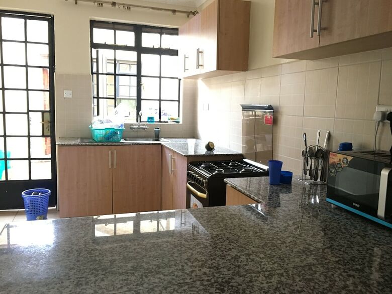 Bed & Breakfast Nairobi Airport Suites