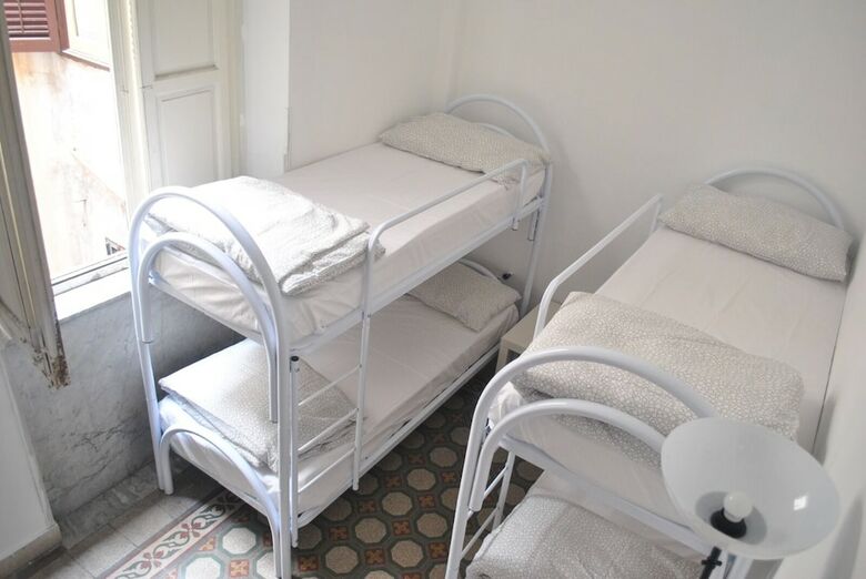 Hostal Sunrise Hostel & Rooms