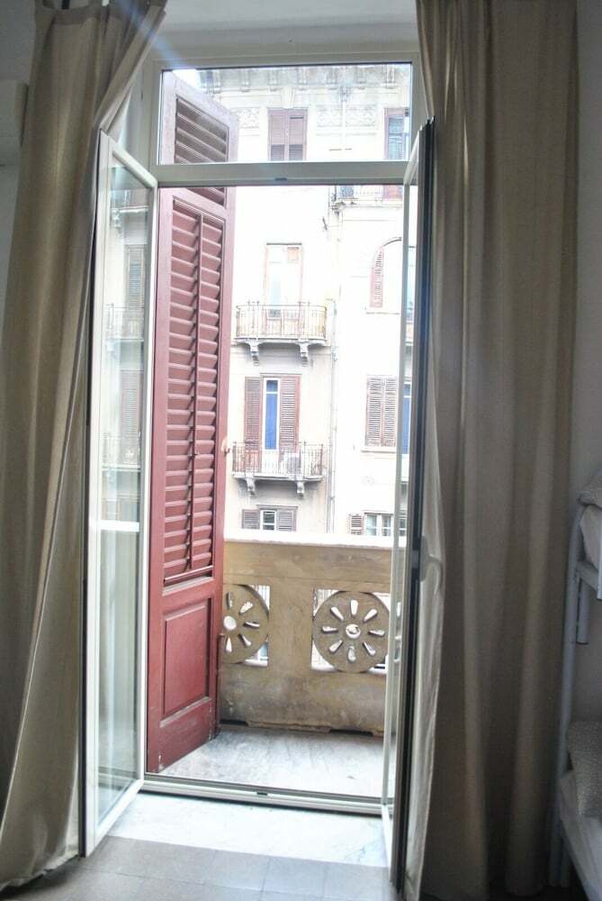 Hostal Sunrise Hostel & Rooms