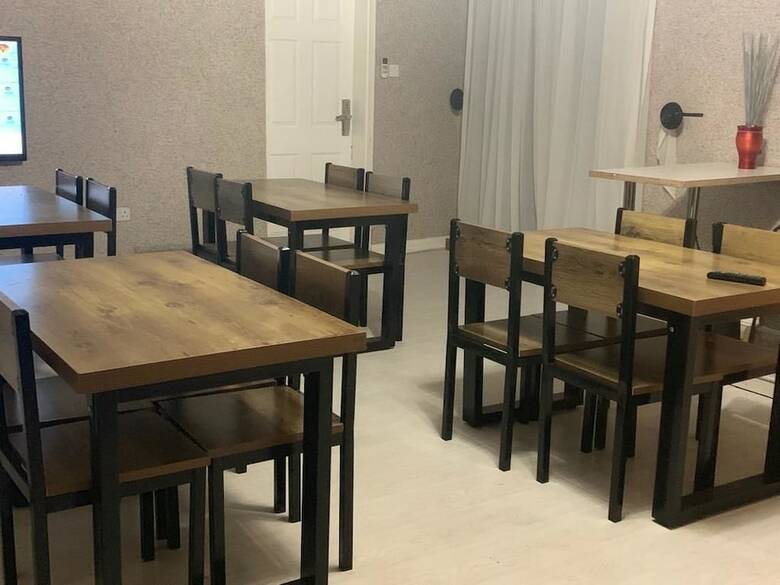 Hotel The Pine Tree Court