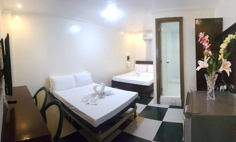 Fap Exzel Hotel And Ktv Bar