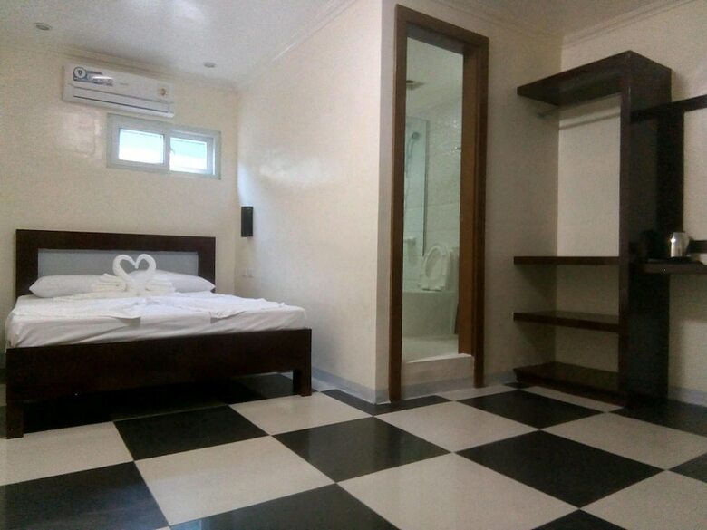 Fap Exzel Hotel And Ktv Bar
