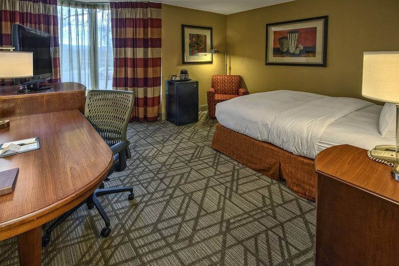Doubletree By Hilton Hotel Jackson