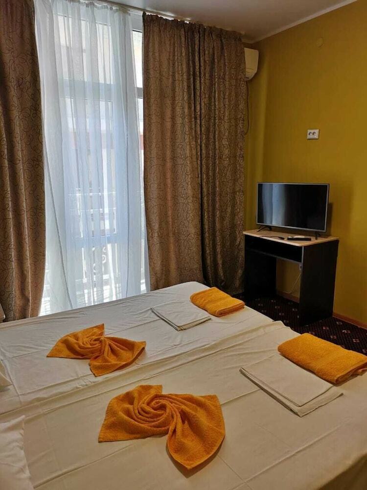 Kashahi Hotel