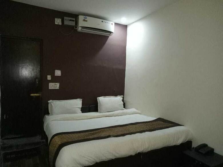 Hotel Airport Zone Palace