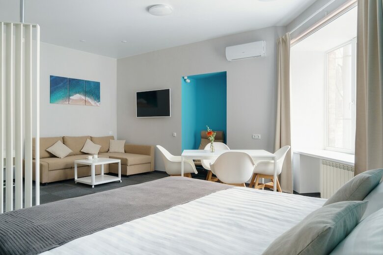 Steps Hotel
