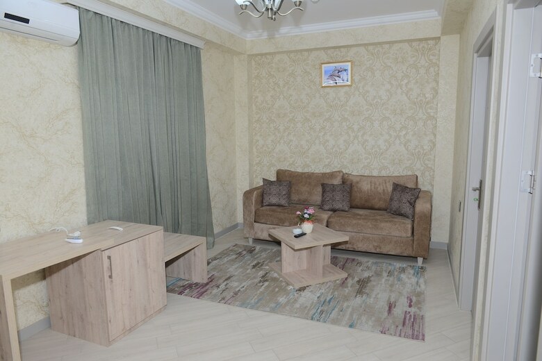 Global Hotel