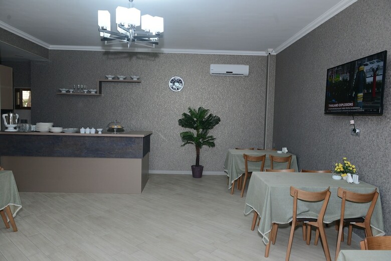 Global Hotel
