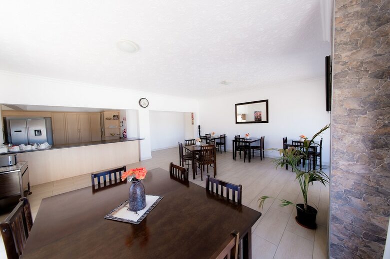 Hotel Nama White Guest House