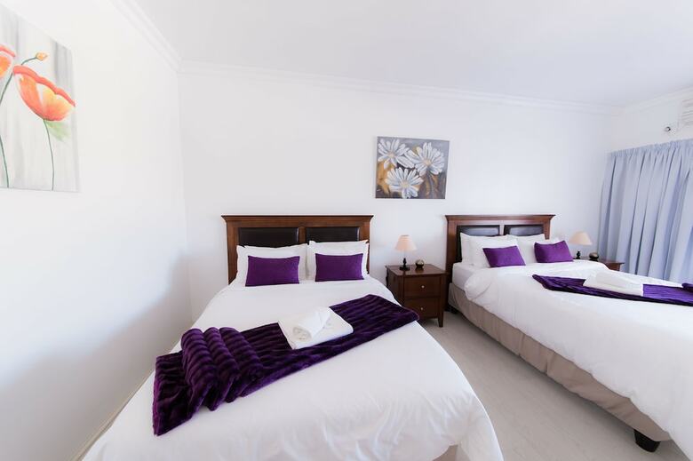 Hotel Nama White Guest House