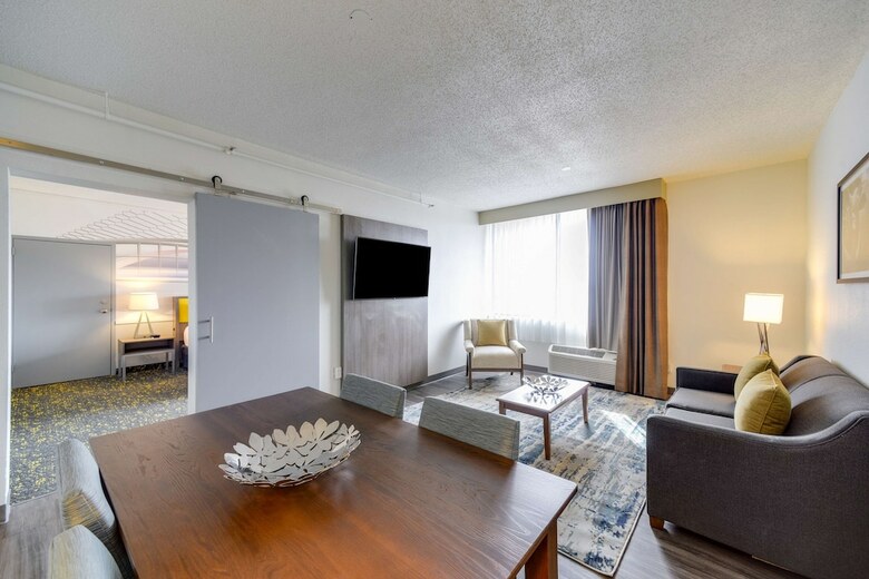 Hotel Rl St. Louis Airport