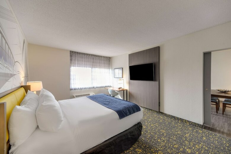 Hotel Rl St. Louis Airport