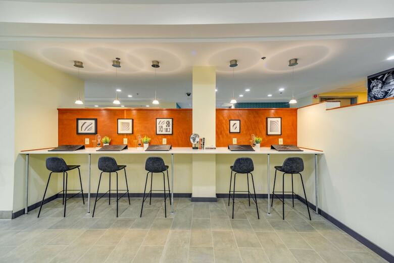 Hotel Rl St. Louis Airport