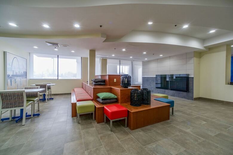 Hotel Rl St. Louis Airport