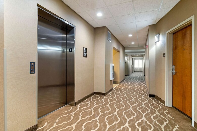 Hotel Comfort Suites Byron