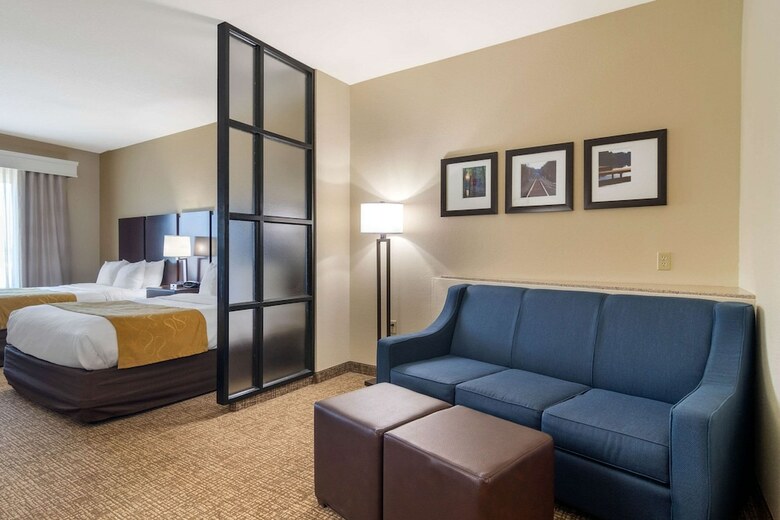 Hotel Comfort Suites Byron