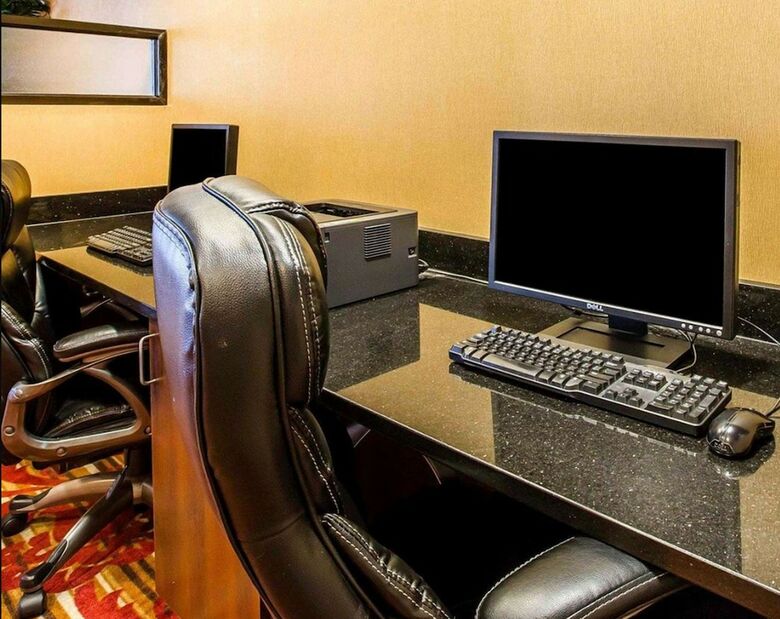Hotel Comfort Suites Byron