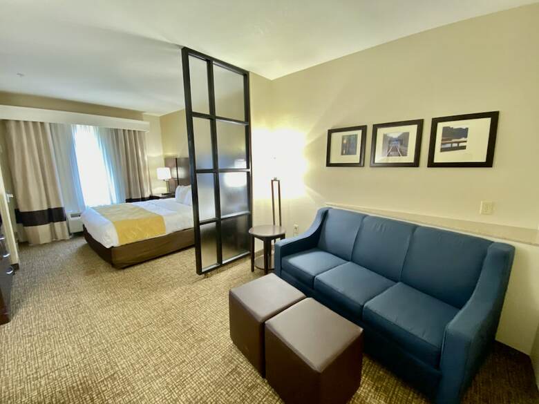Hotel Comfort Suites Byron